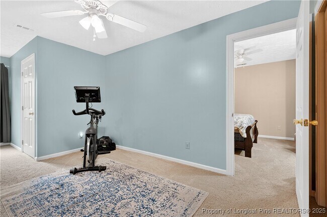 Building Photo - 427 Newburgh Dr