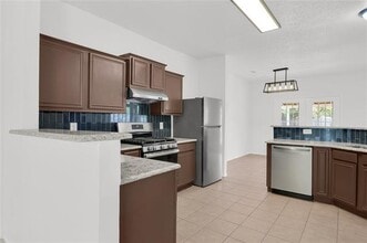 Building Photo - 6740 Silvercrest Dr