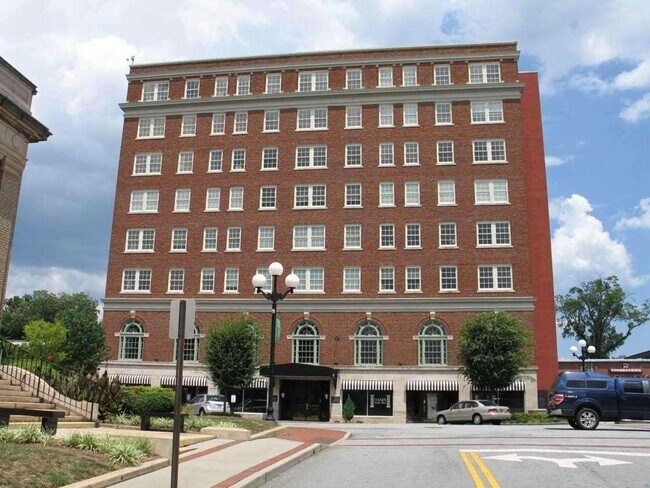 Interior Photo - Thunderbird