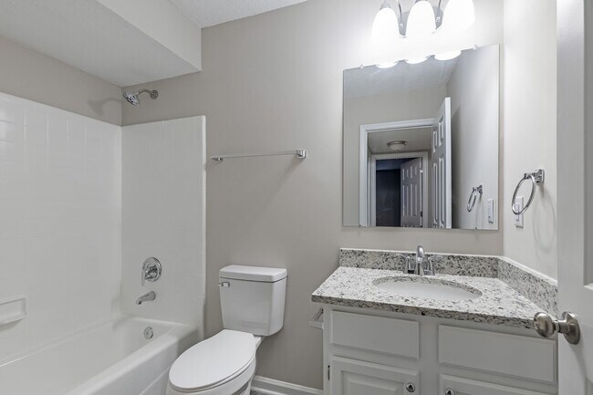 Building Photo - Discover Your Lakeside Oasis: 2 Bedroom Condo at Harris Lake