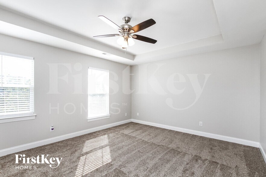 Building Photo - 15636 Seafield Ln