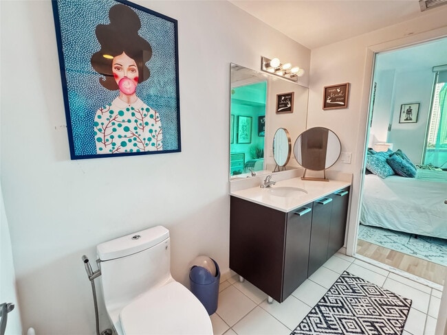 Building Photo - 333 NE 24th St