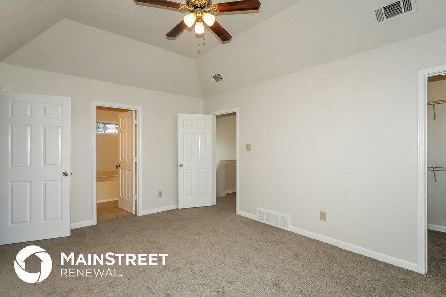 Building Photo - 7293 Schilling Cove E