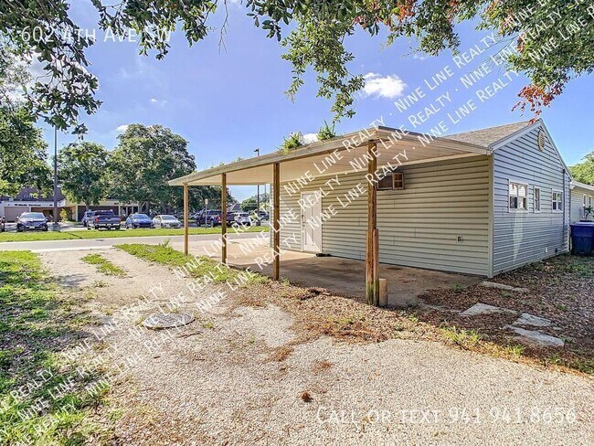 Building Photo - 602 4th Ave SW