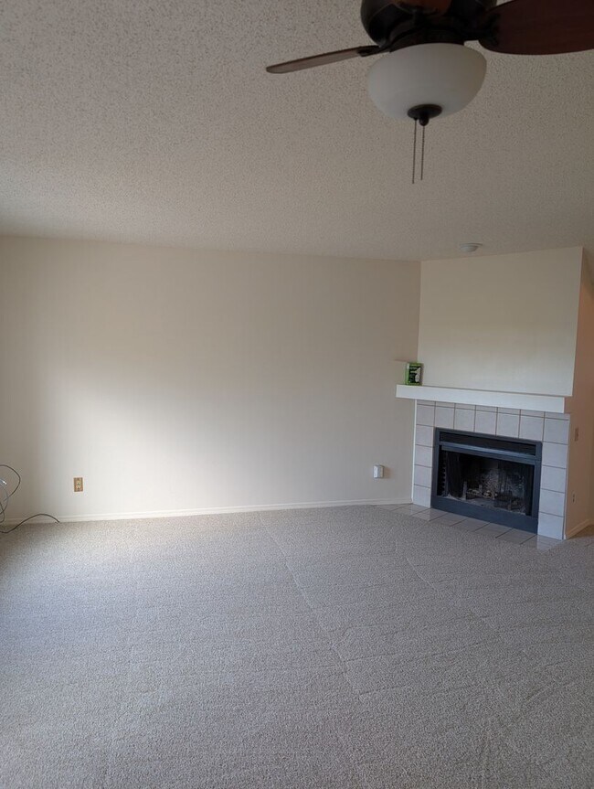 Building Photo - 3448 Atlantic Dr