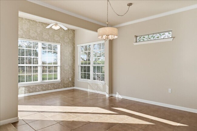 Building Photo - 809 Whispering Wind Dr