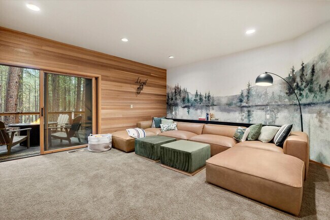 Building Photo - 70335 Sword Fern