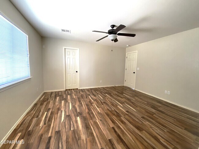 Building Photo - 12704 Destiny Ave