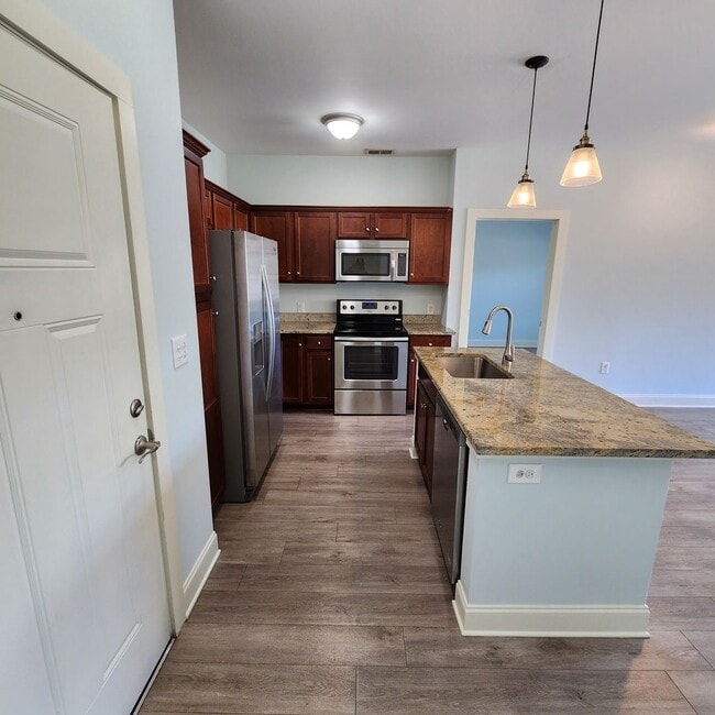 Building Photo - 2 Bedroom North Raleigh for rent