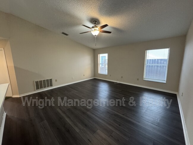 Building Photo - 3966 Eagle Cove E Dr