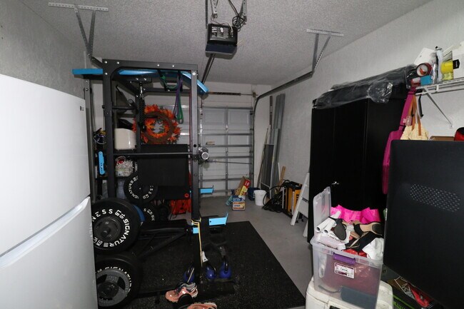 Building Photo - 6848 Brook Hollow Rd