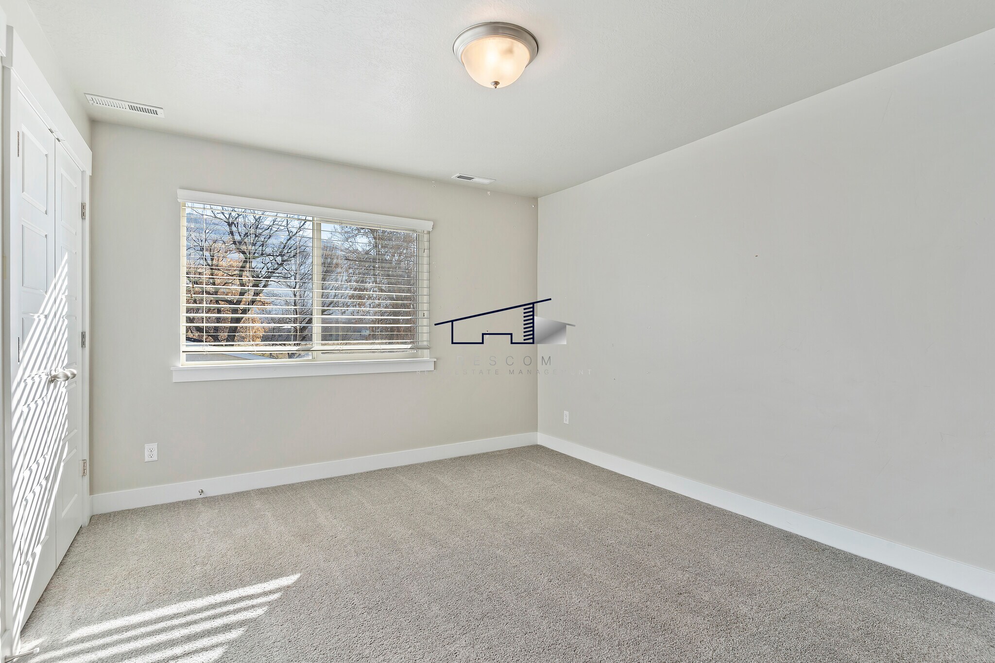 Building Photo - 369 W Clark Cir