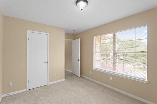 Building Photo - 12206 Innisfall Cir