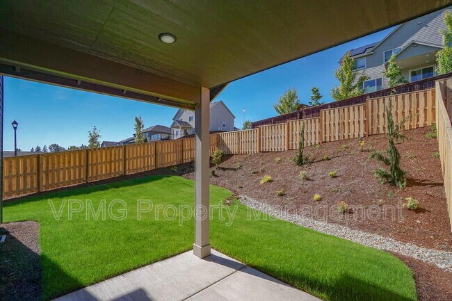 Building Photo - 2331 E Otter Lp