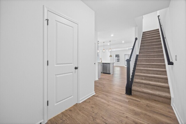 Building Photo - Stunning 3-bed, 2.5 bath townhome in Penley Place of Clover!