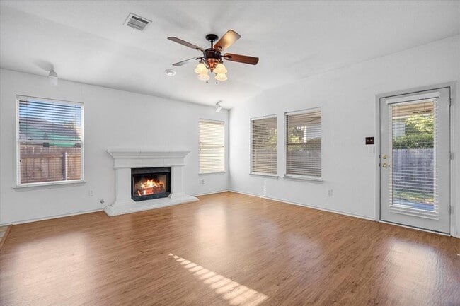 Building Photo - 4467 Bremner Dr