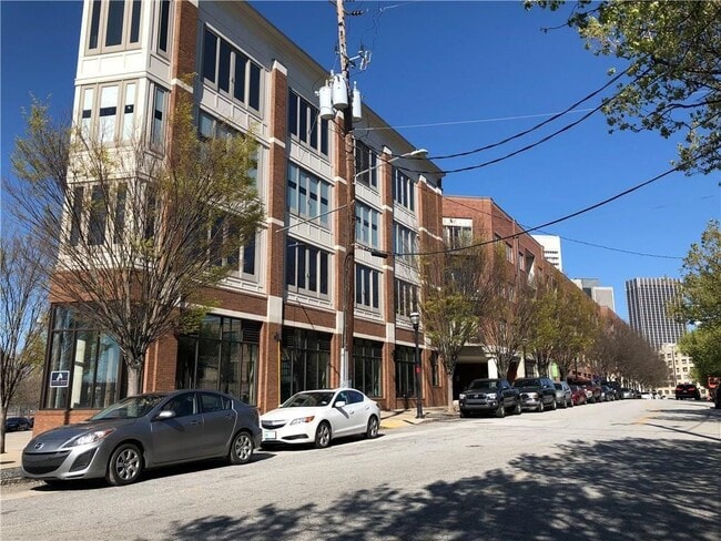 Building Photo - 333 Nelson St SW