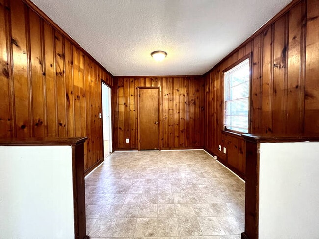 Building Photo - 1716 Covair St