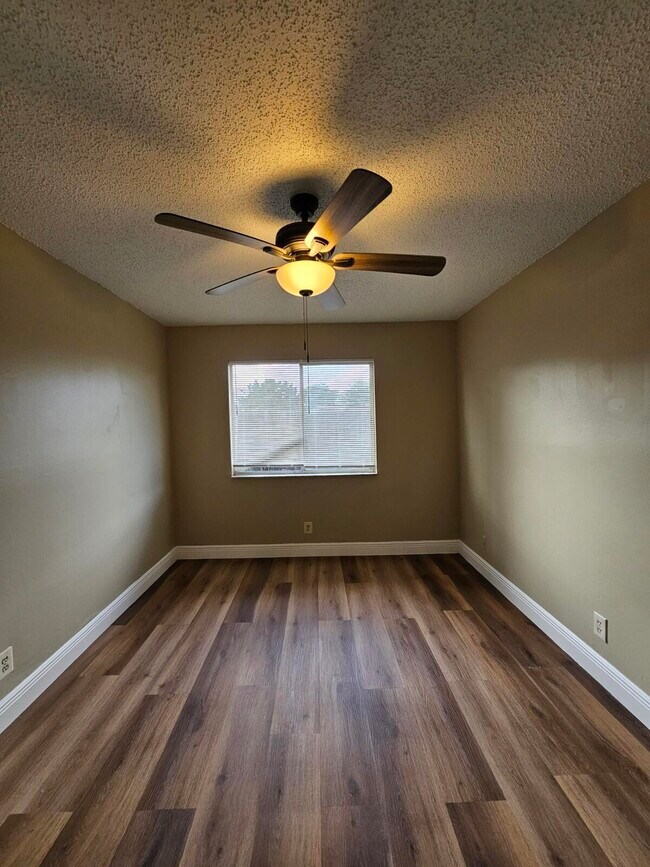 Building Photo - 4786 Orleans Ct