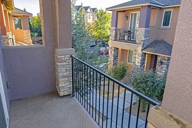 Building Photo - Great Townhome For Rent!