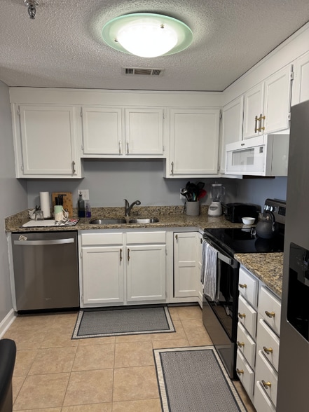 Building Photo - 303 Sugar Top Dr