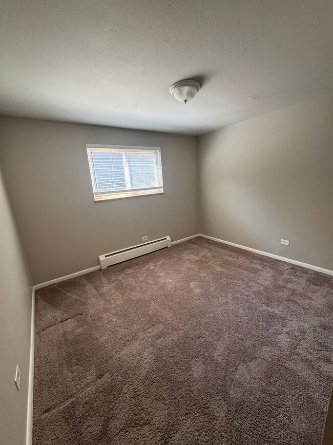 Building Photo - Updated 3-bedroom 1 bathroom in Littleton!