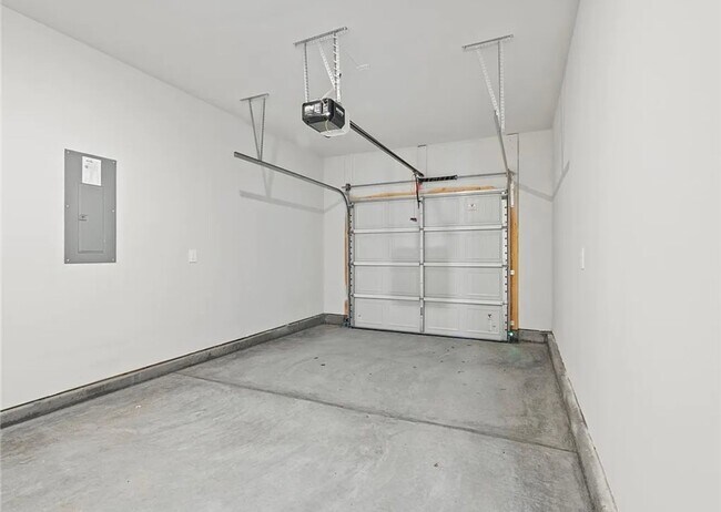 Building Photo - Brand New 3/2.5 Move In Ready Now!