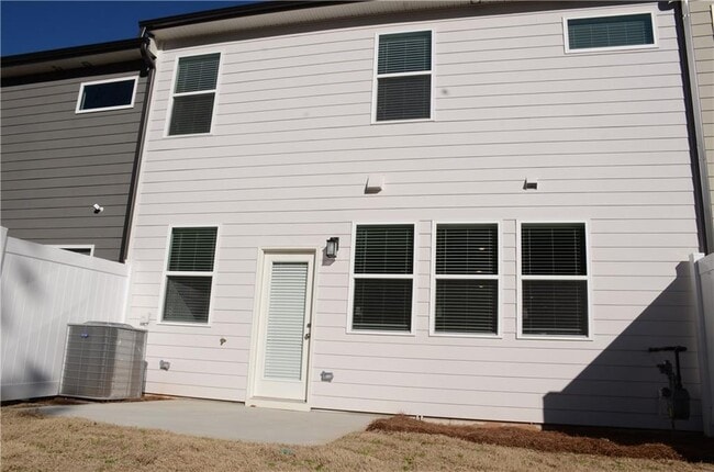 Building Photo - 1331 Pt Pl Dr