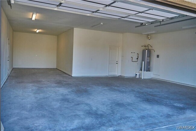 Building Photo - 1860 E Winter Haven Dr