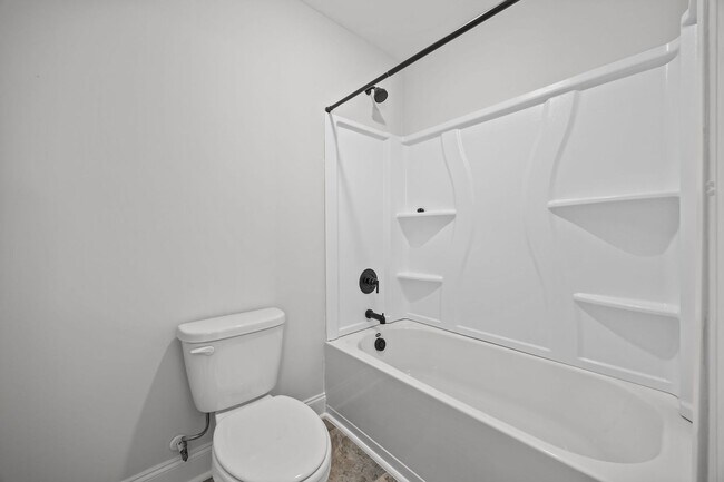 Building Photo - 629 Longstanton Ave