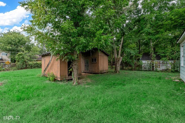 Building Photo - 217 Boulevard Pl