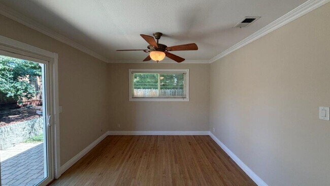 Building Photo - Beautiful Updated 4-Bedroom Martinez Home with Hardwood Floors,  Backyard & Gardener Included