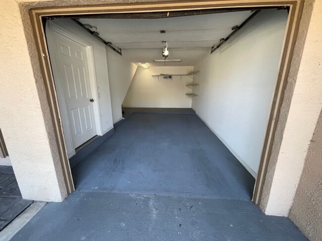 Building Photo - Beautiful Townhouse in Downtown Tampa