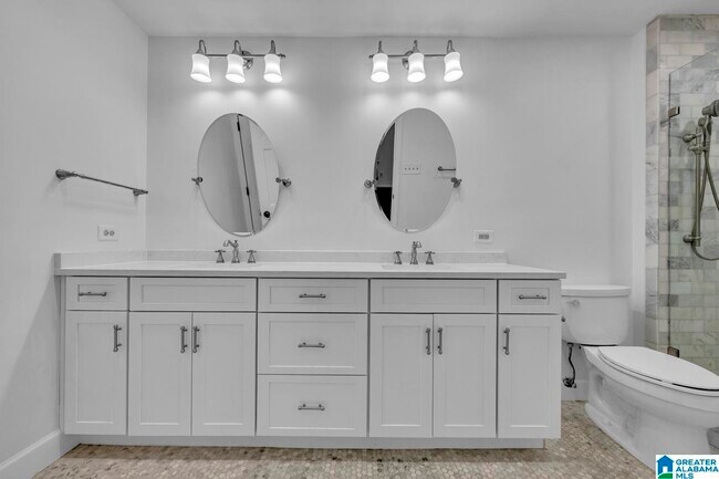 Building Photo - 25 The Falls Dr