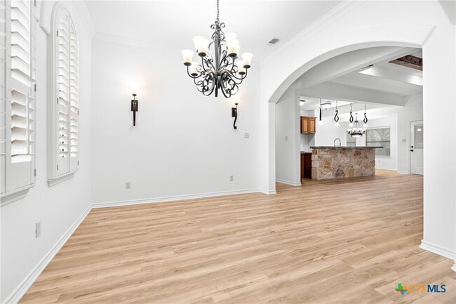 Building Photo - 1010 Woodland Bend Cir