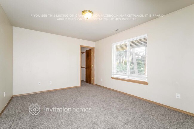 Building Photo - 17407 17th Ave E