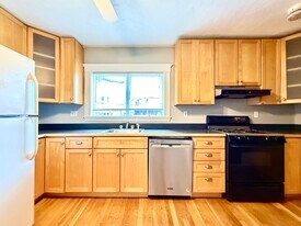 Building Photo - 879 Broadway