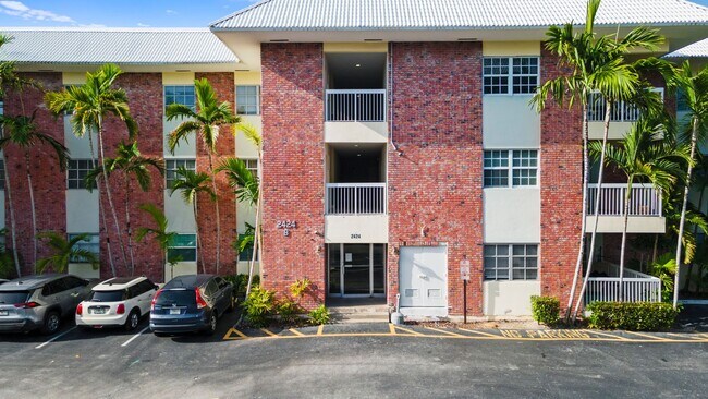 Building Photo - Beautiful Newly remodeled First Floor Condo
