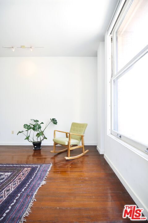 Building Photo - 257 S Spring St