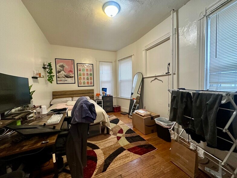 Building Photo - 30 Ashford St