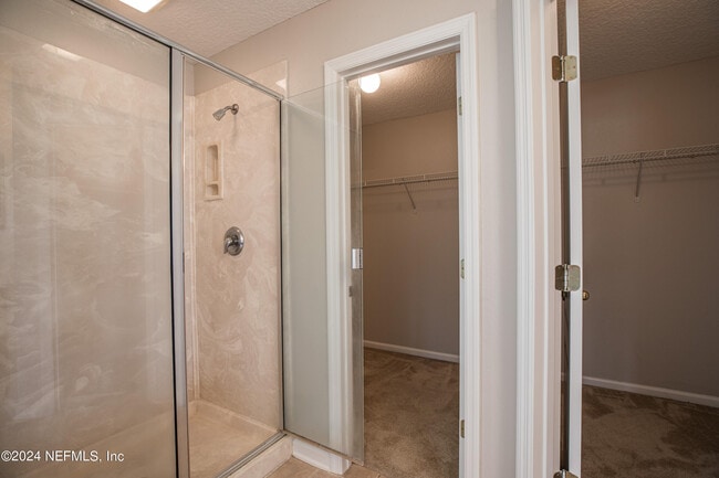 Building Photo - 6567 Chester Park Dr