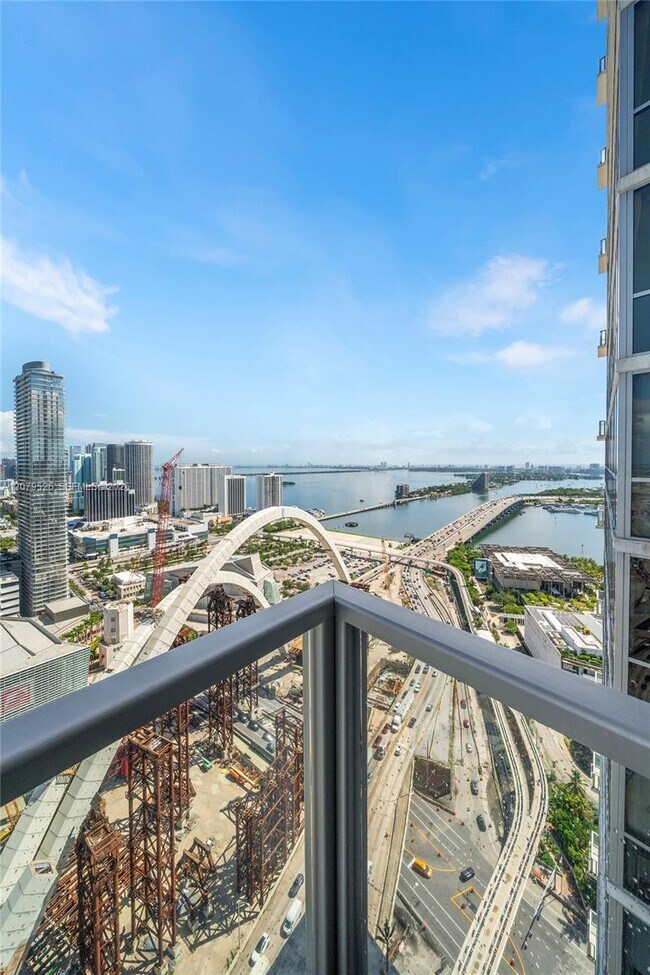 Building Photo - 1100 Biscayne Blvd