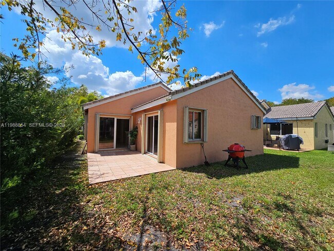 Building Photo - 4279 Greenbriar Ln