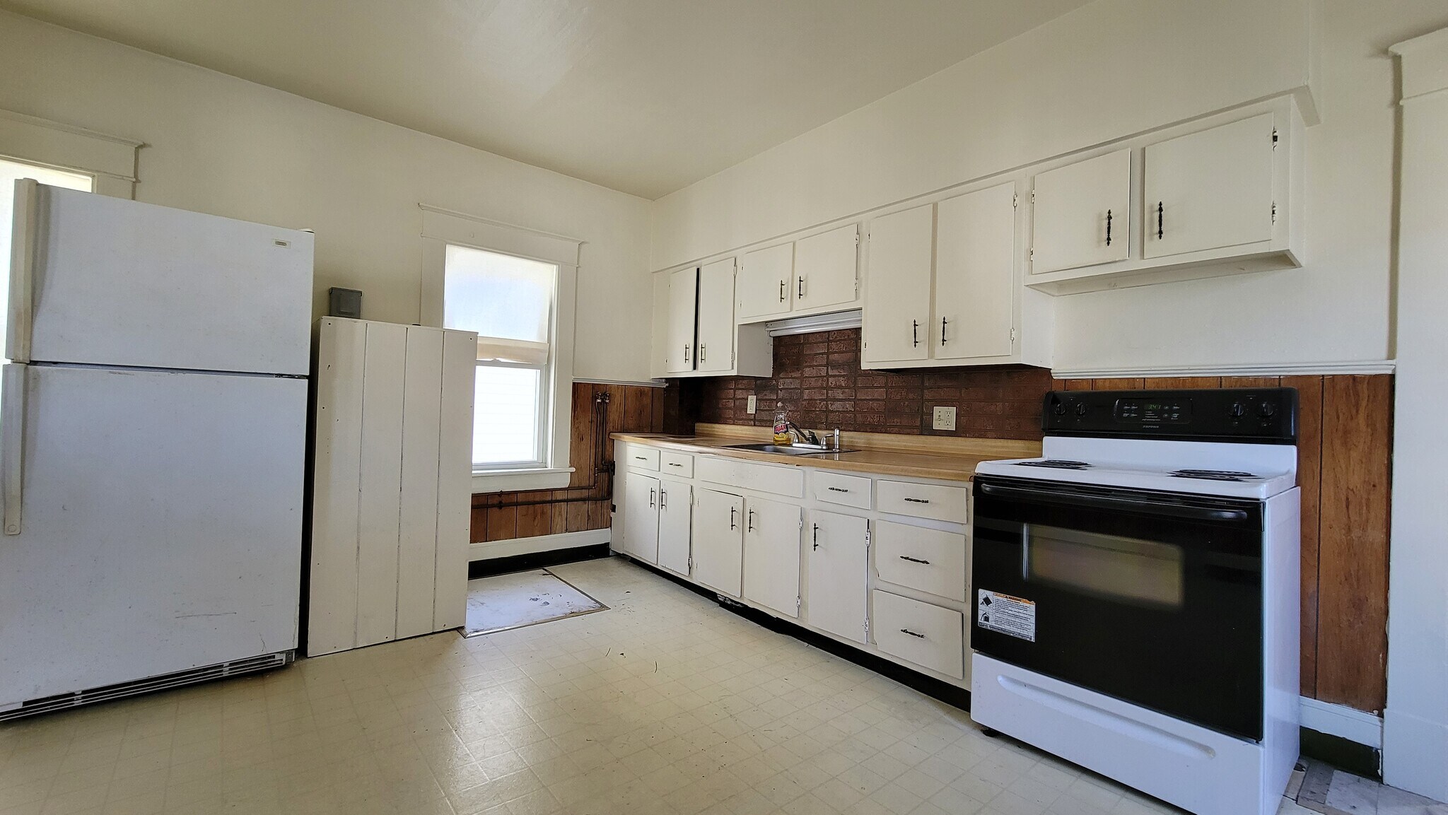 Building Photo - 31 Shaw St