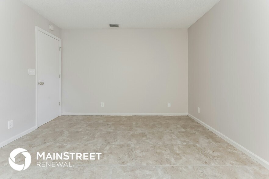 Building Photo - 1332 Waterway Cove Dr