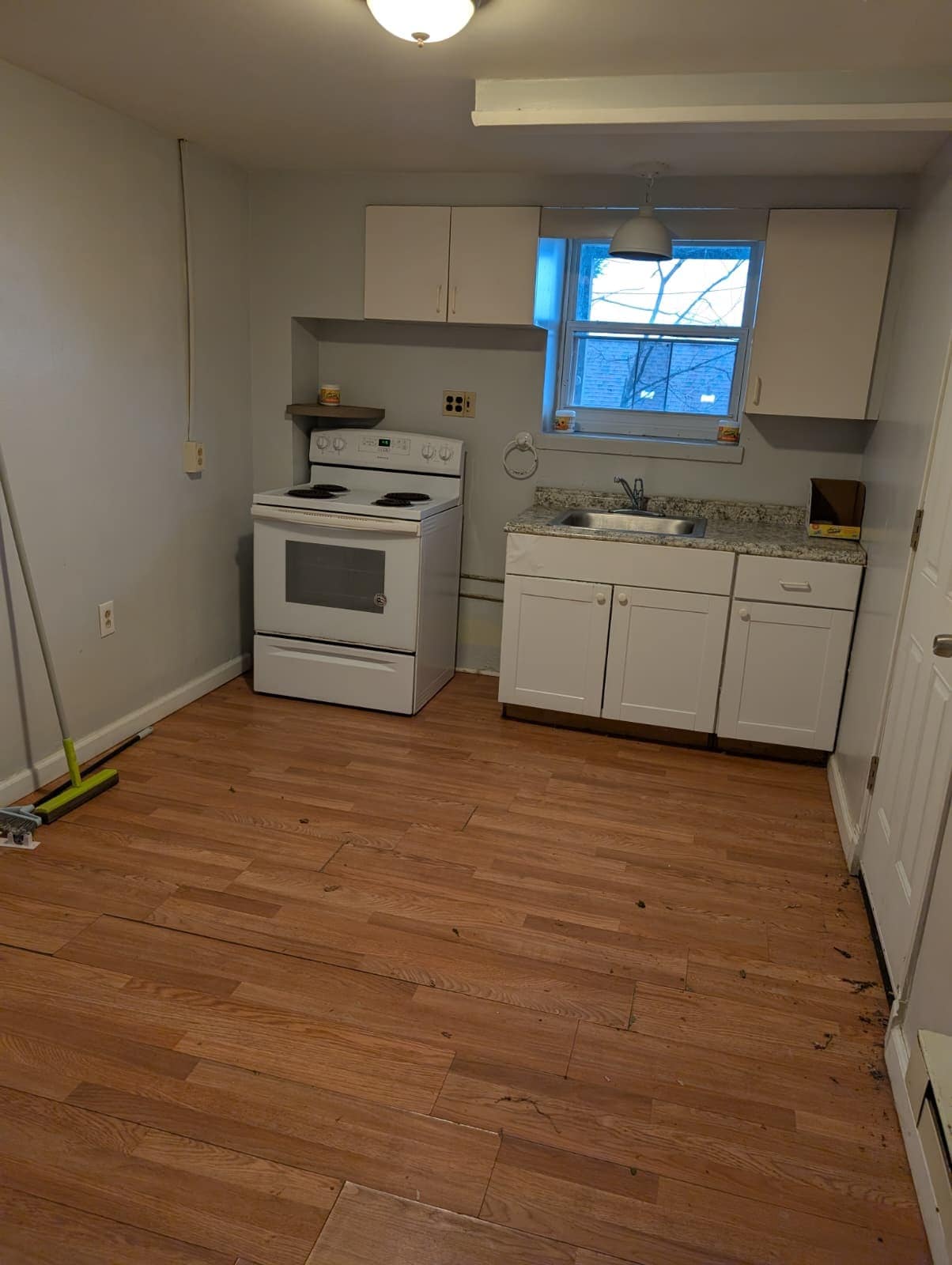 Building Photo - 2314 Broadway Ave