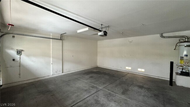 Building Photo - 9967 Carrizo Springs Ave