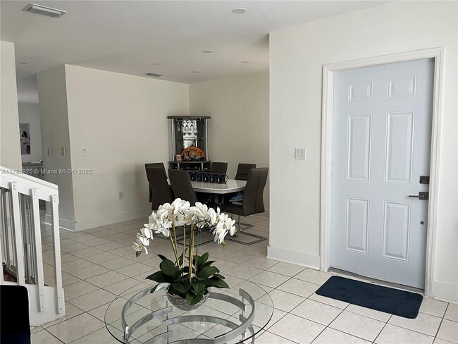 Building Photo - 6224 SW 139th Ave