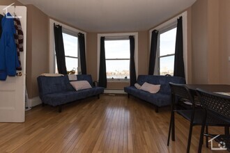 Building Photo - HOT FENWAY LISTING!!!!!