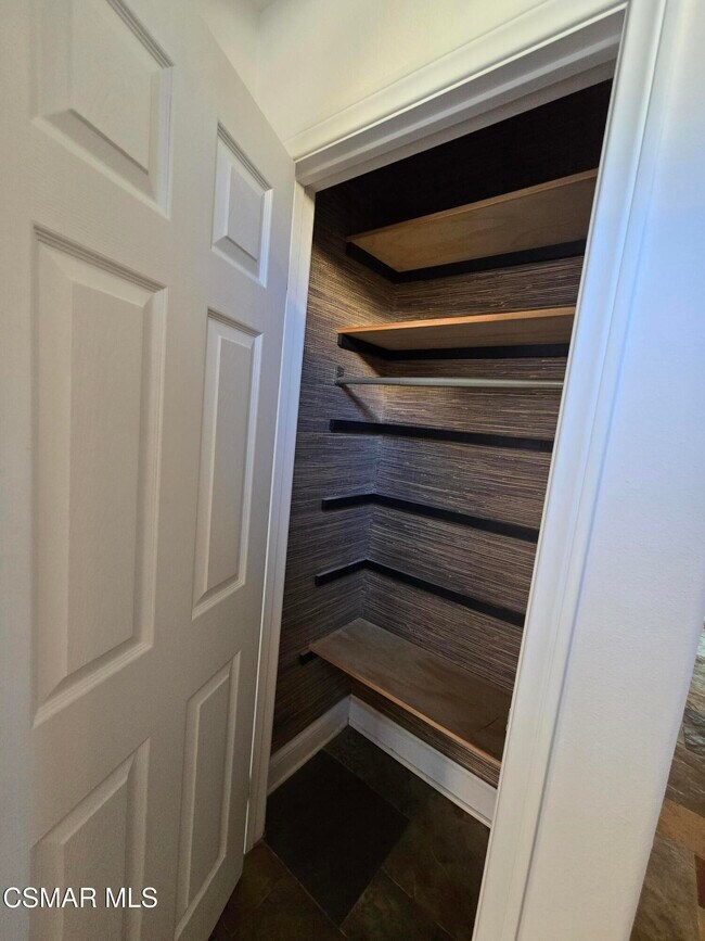 Building Photo - 491 Novara Way